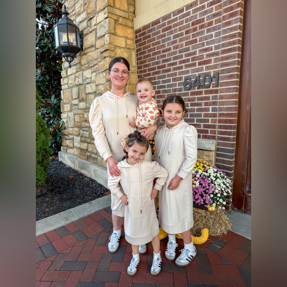 Meet your Posher, Chasity - Picture 7 of 16